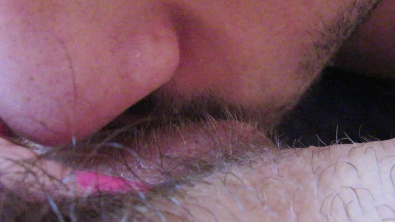 Cuteblonde666: Mijn grote clitoris harige poesje likken en zuigen totdat ik...