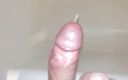 Cum no hands: Badkamer close-up van een grote dikke pik orgasme ejaculatie van...