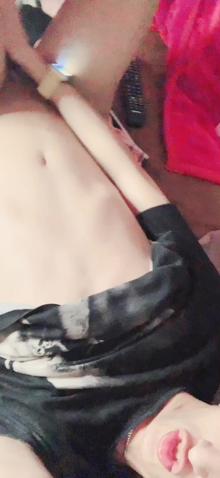 Jimic0: Băiat homosexual tânăr cu curul meu 18