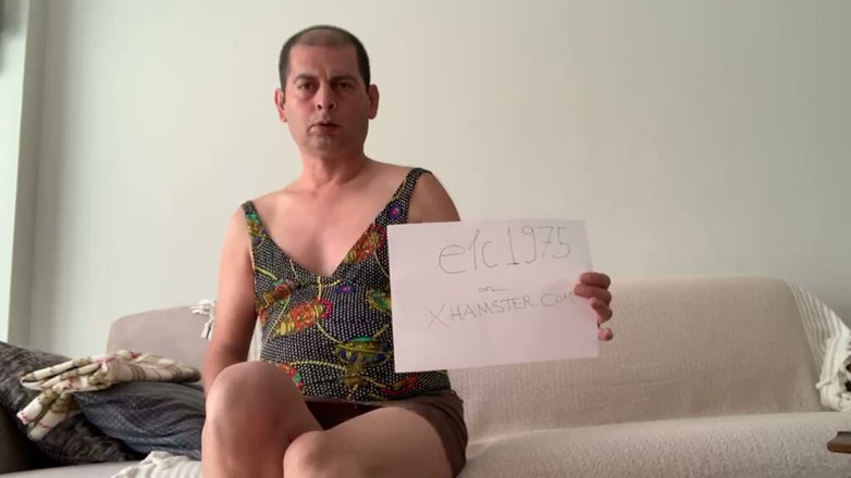 Electrahu: Una ragazza ahu