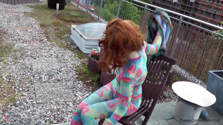 ZentaiDolls: Wrapped in Zentai