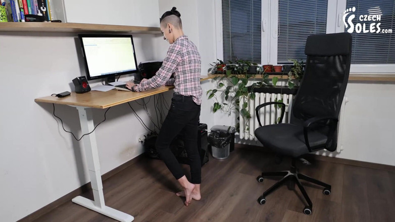 Czech Soles - foot fetish content: Crossing Foot Fetish Boundaries v práci