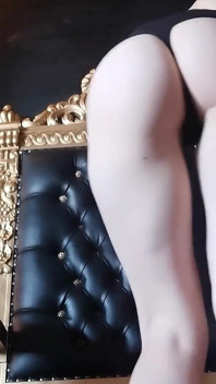 Talons hauts, adoration des jambes et du cul