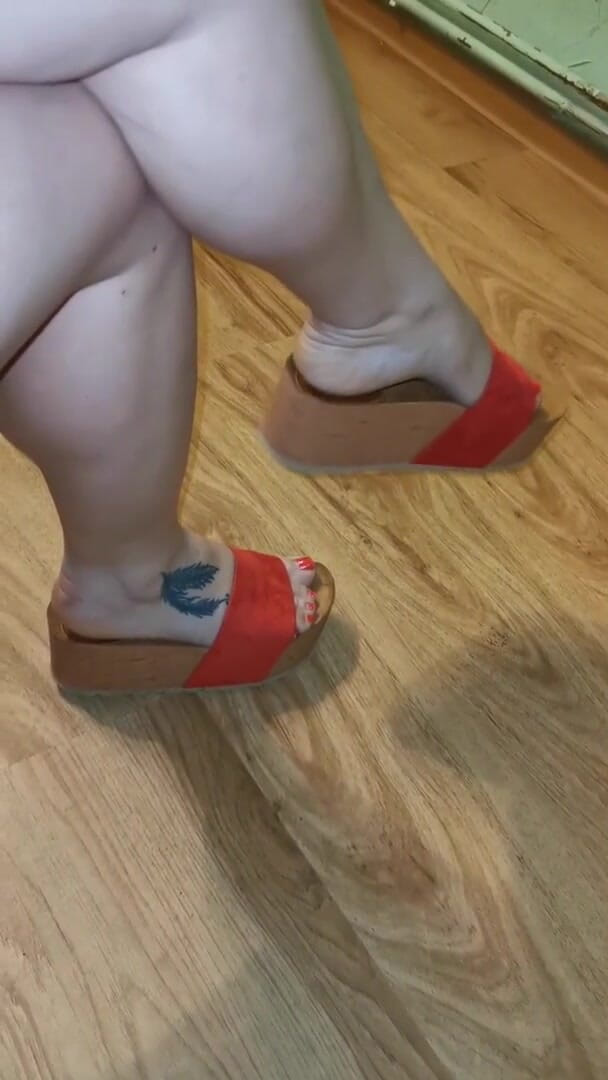 BadCat: On high heels
