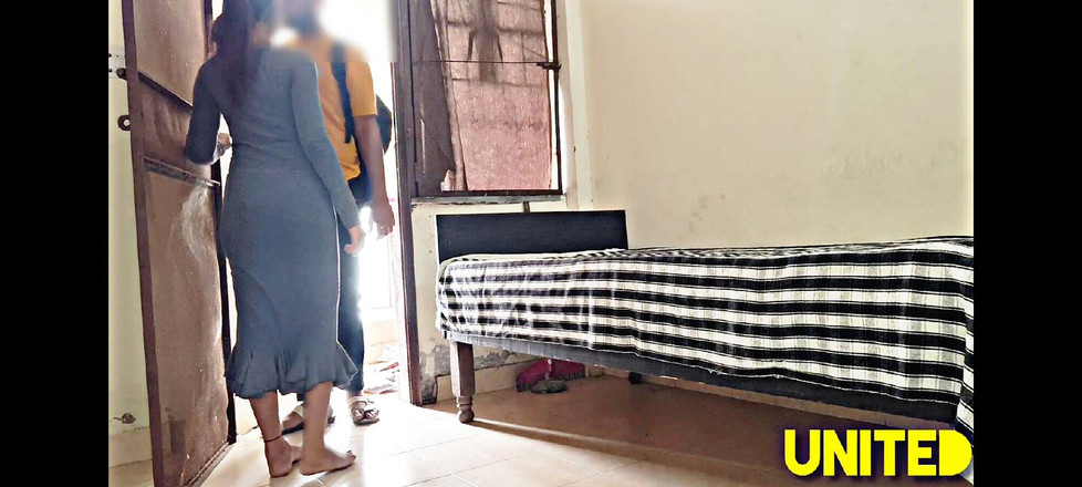 UnitedCourse31: Soțul a venit acasă obosit de la serviciu și soția sexy...