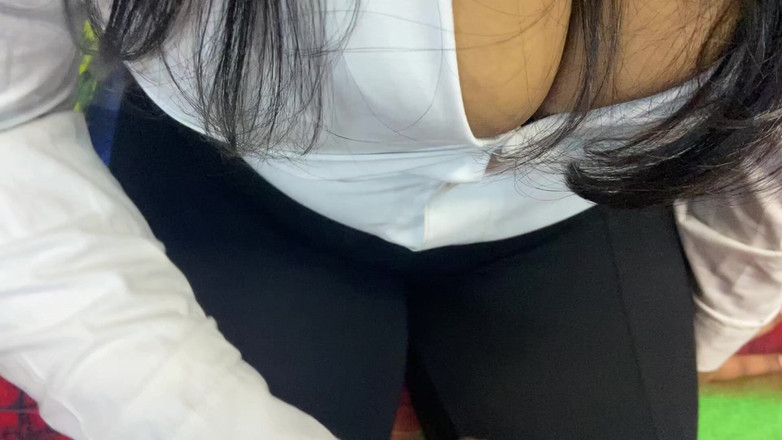 Angoori: Cikgu menjemput pelajarnya ke rumahnya, dia mahu berkongkek