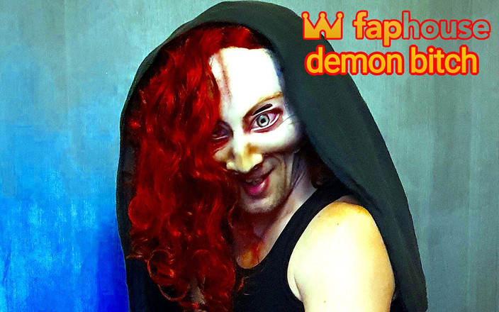 Demon Bitch: セクシーワイルド地獄から来たオギアに飢えた悪魔の尼僧