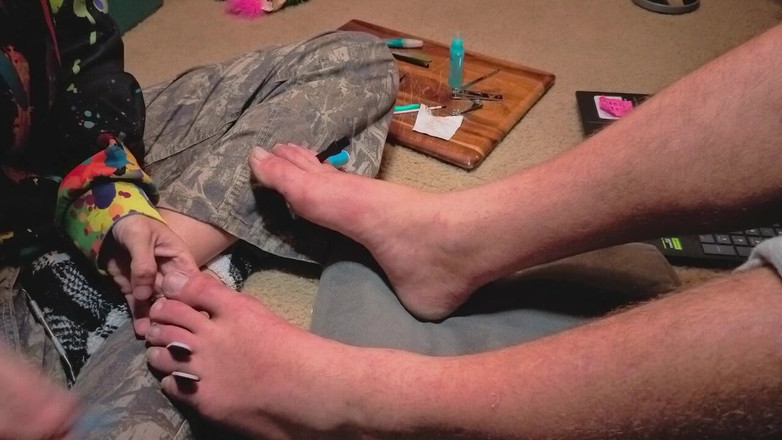 OnlyKyles: Melody给她的主人修脚