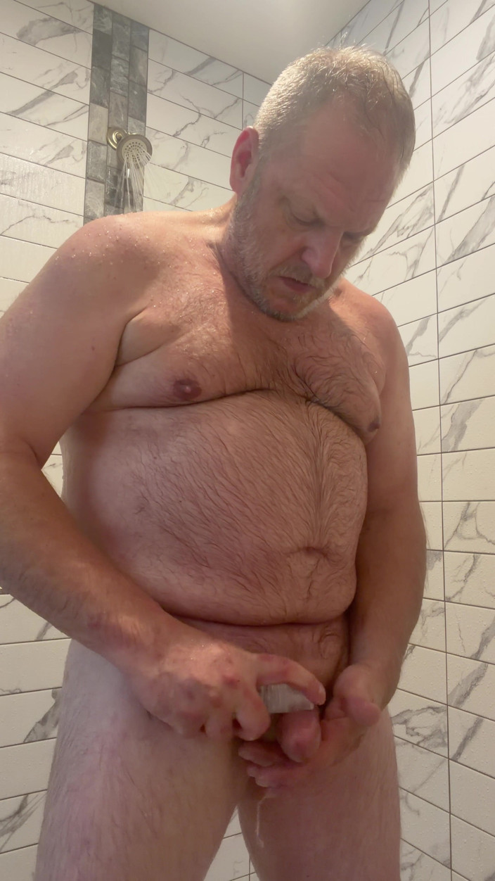 Ryder Knox: Shower Time