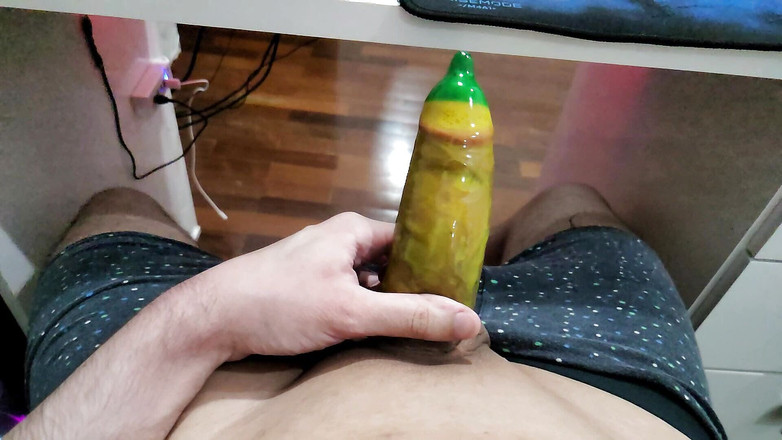 Lkdick8: 巨大的鸡巴乐趣。
