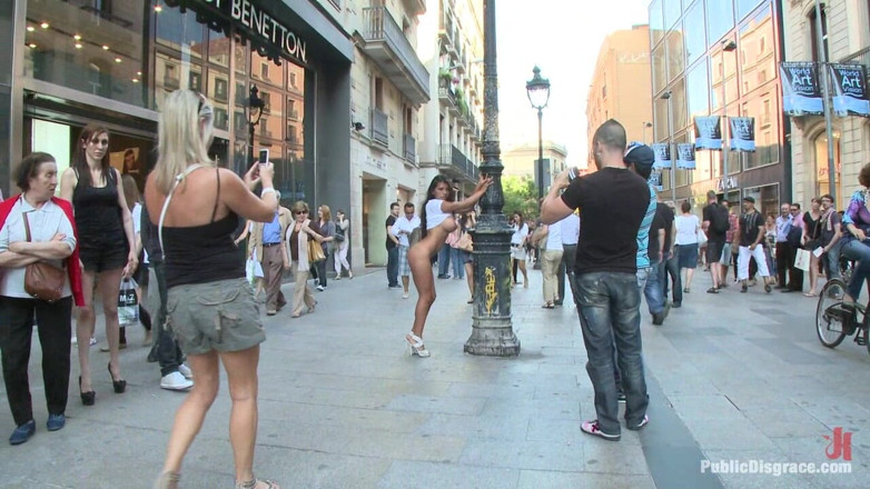 Public Disgrace by Kink: Grandi tette, culo rotondo, in vergogna