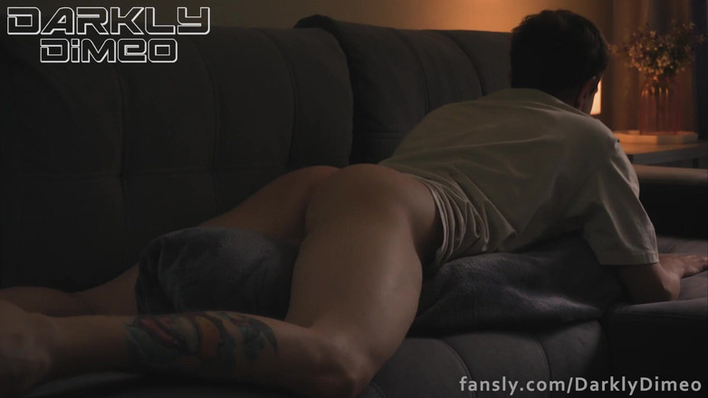 Cool Body: Armăsar care vorbește murdar visează să-ți fută pizda umedă în timp...