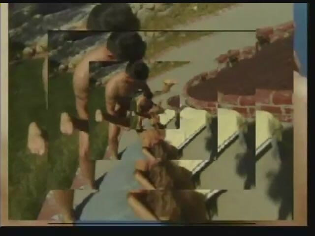 Hot Girlz: Idealny tyłek nastolatka ssanie na zewnątrz