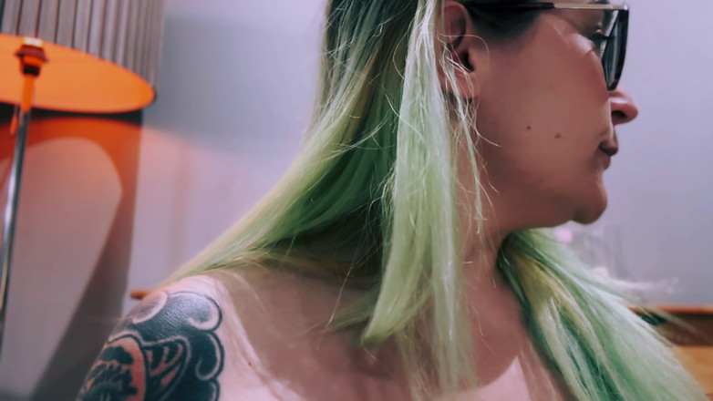 Elizabeth Hunny: 幕后内容日