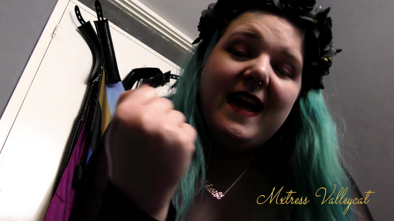Mxtress Valleycat: Gothic seduction