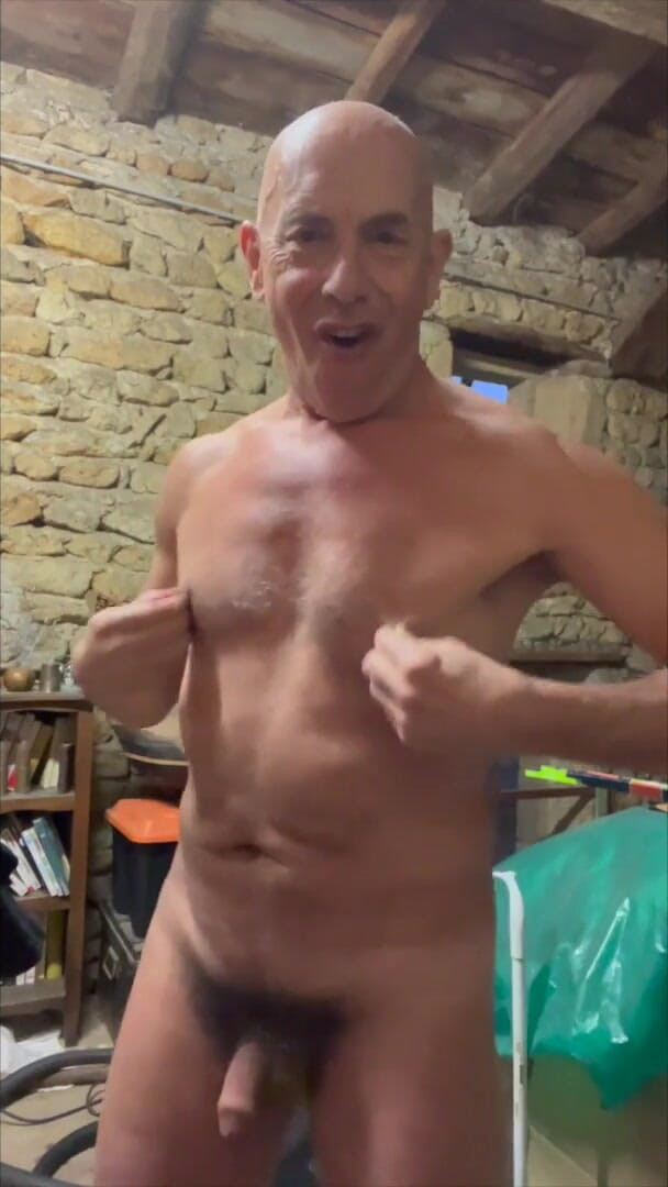 Le Centurion: I Drink My Piss and Eat My Cum