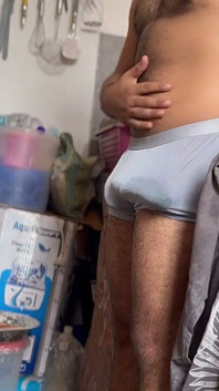 Wow Kontol Monster Besar Teman Sekamar Pertama Kali