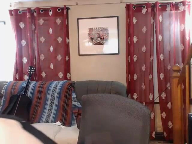 Ivyrose499: Ateşli trans kamera kızı dildoya biniyor ve bir hayran için...