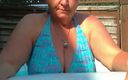 UK Joolz: Live from my hot tub! Come and join me