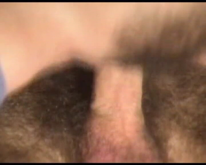 Hardcore German Club: Awek amatur dari pepek ketatnya dikongkek