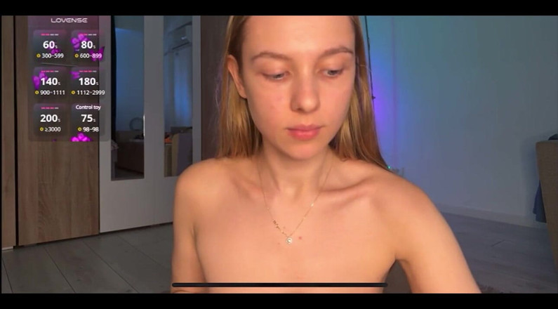 JuiceLussie: Amazing Blowjob with Big Dildo
