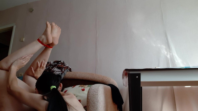 Lesbian-candys: Svázal jsem jí nohy, abych jí udělal orgasmus - lesbické candys