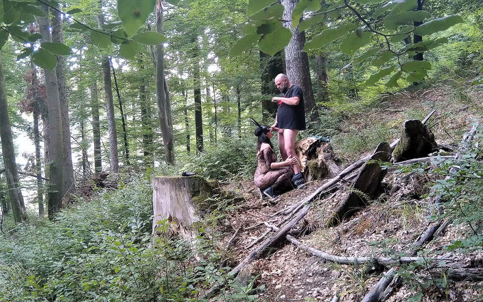 Toilet Mommy: Istri nakal dengan topeng kelinci lagi asik muasin dirinya sendiri...