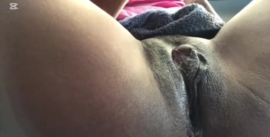 Loren Khalifa: She Loves to Masturbate in the Car