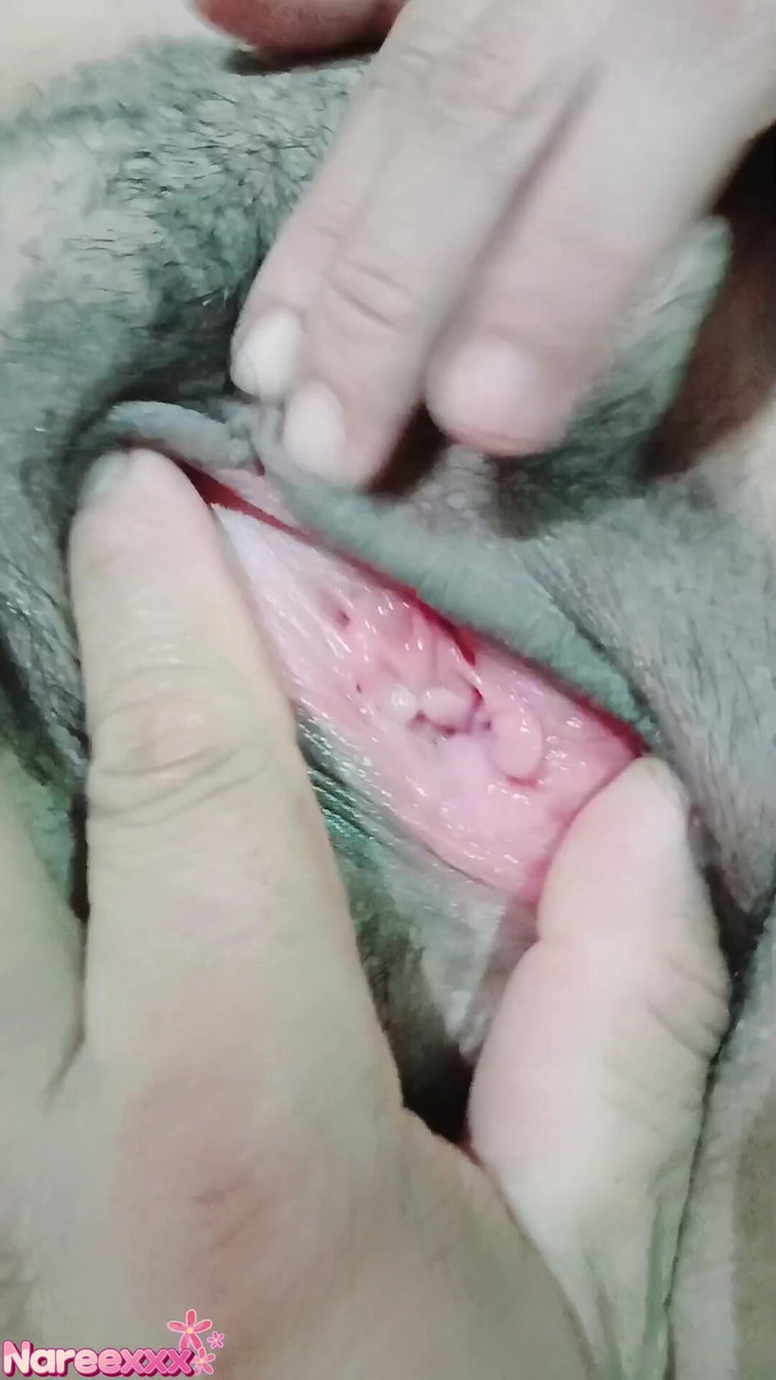 Naree hot: Mi ha fatto venire con le sue mani, mettendo le...