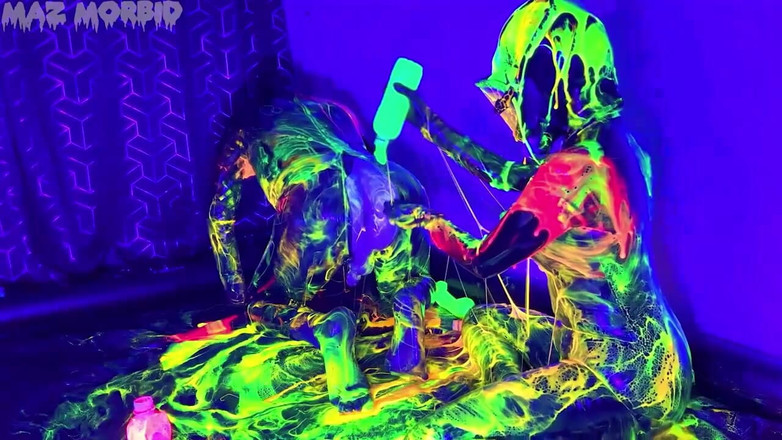 KinkyFemdomTV: Compilation de fisting anal de 3 heures avec Mlle Patricia Morbid