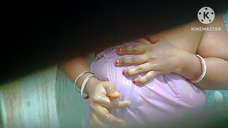 Sweethoneybgl: Mädchen mit riesigen möpsen badet und verführt ihren stiefbruder, als...