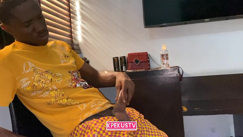 Kpekus Tv: Nadržené černé teenagerky masturbují společně