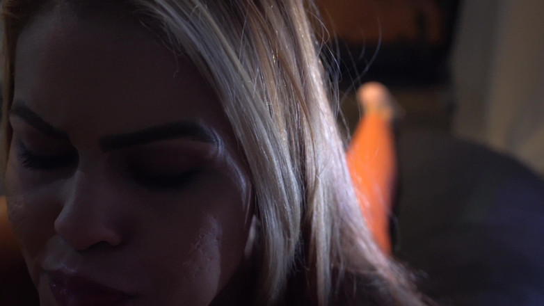 Docedeleite: 백스테이지에서 팬 빨기