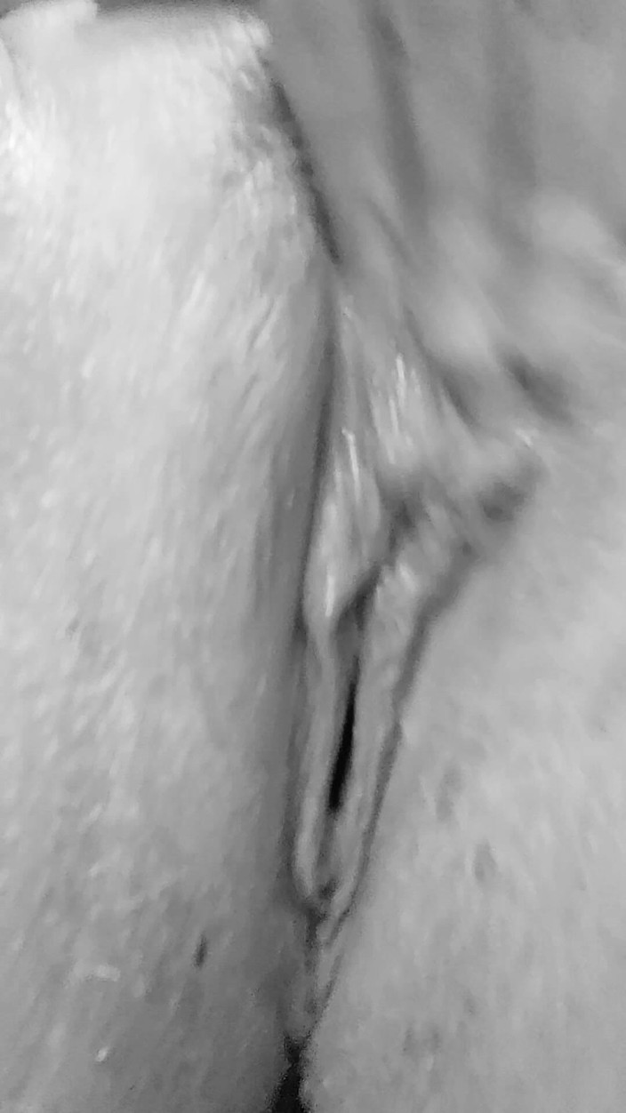 Misses Dickinson and Roughael: ホットセルフケア・コンピレーション