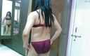 Cute & Nude Crossdresser: Quente maricas crossdresser femboy em um conjunto de calcinha de...