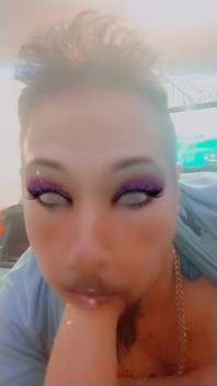 Suckingonhugewearbledildoandtittyfuckingwhilesucking