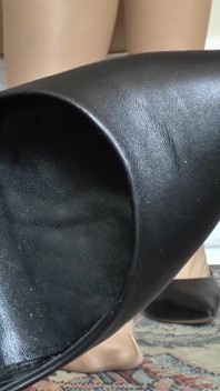 Things Get Hot and Steamy After Trying on High Heels! Lady Victoria Valente