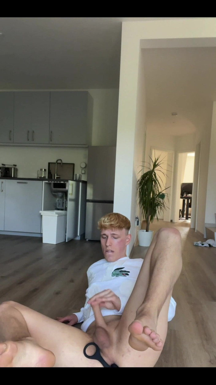 Jaay Jakob: Un gustoso cazzo