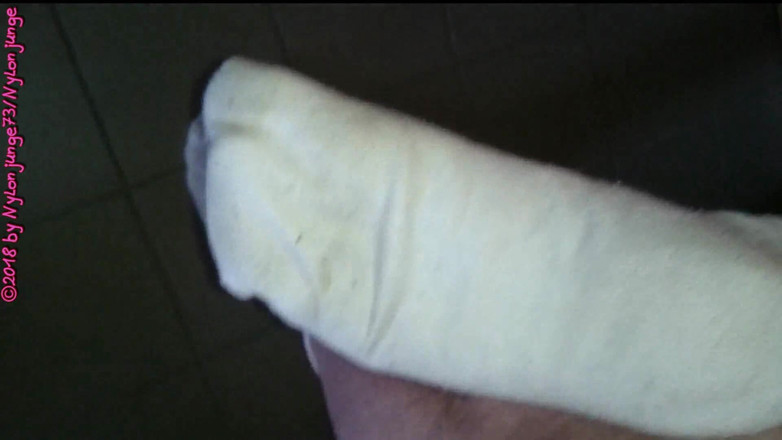 Carmen_Nylonjunge: 白色网球袜是标志性的