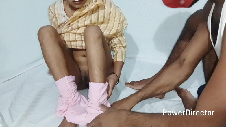 Laxmi deshi: 18letá indická panenská dívka šuká