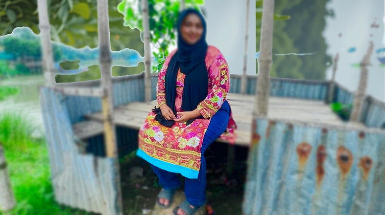 Your Boy's Cum: Ik betrapte de hete vrouw van mijn vriendin buitenshuis met...