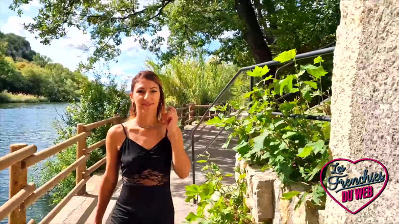 The Frenchies of the web: Stella, submisivní kdo miluje šukání do pusy