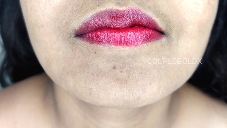 Sexy Komal: Komal Datang Tanpa Pakaian