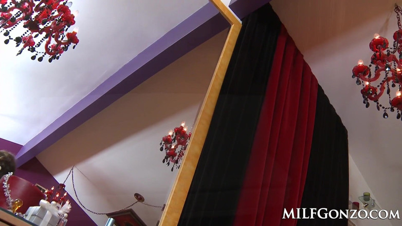 Gonzo Living: Milfgonzo - richelle ryan lagi sange berat