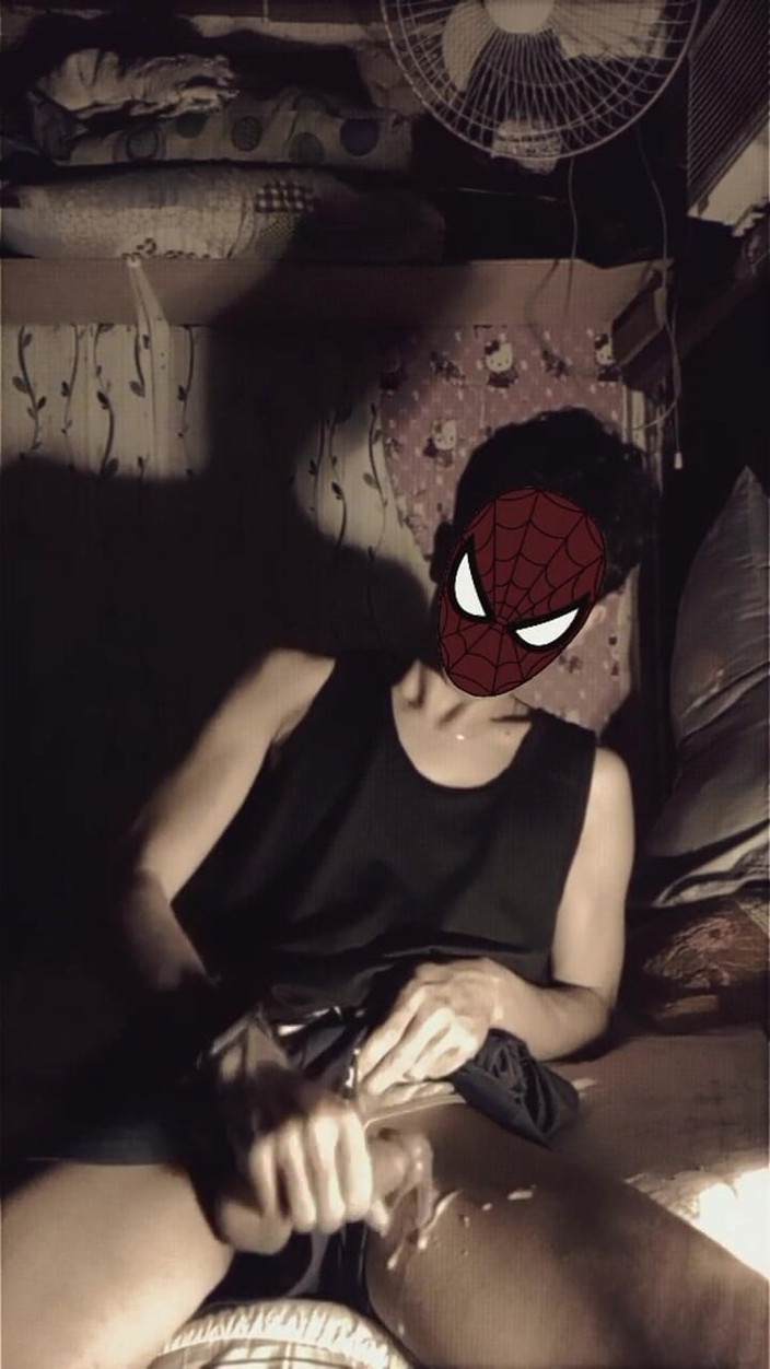 SunflowerBaby: Odada yalnızken mastürbasyon