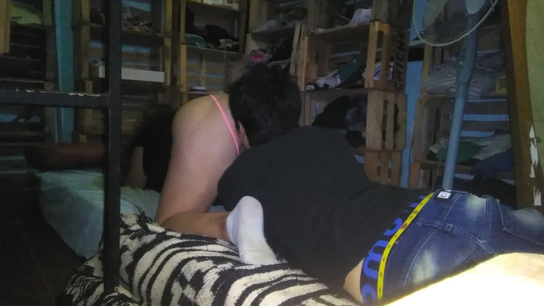 Fitcure1: Puta Rica suce le vagin et le cul la nuit...