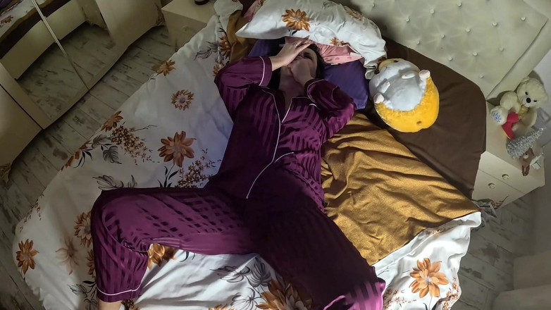 MilfyCalla: Respirante No Pijama De Cetim - Bochechas Inchadas, Rosto Vermelho E...