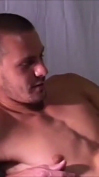 JNRC.fr - hetero muž šuká dva gaye