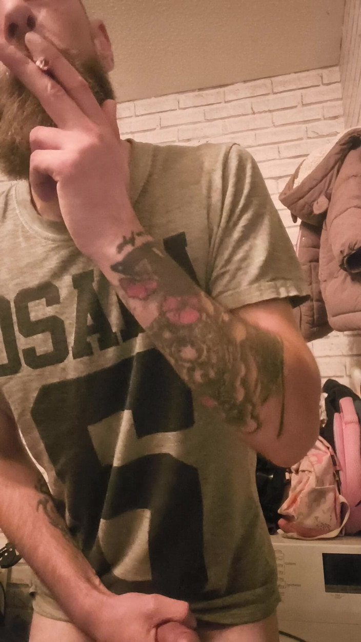 Smoking stoker: Toying My Ass and Smoking