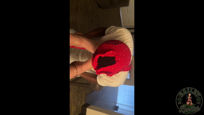 Sharedwife90: Domme Foot Fetish- Rewards Slave with a HandJob